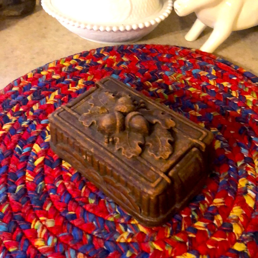 Vintage Cigarette Box Acorn SyrocoWood